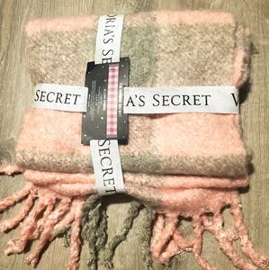 NWT Victoria's Secret Scarf